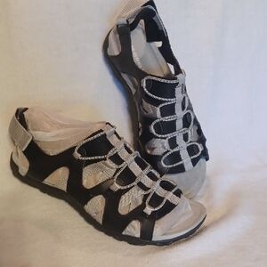 Merrell Black and Gray Women's Sandals Womens Size 9